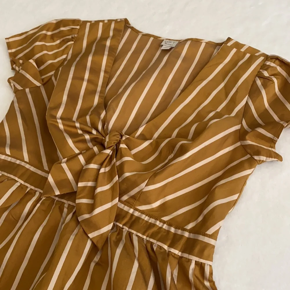 Loft Beach | V-Neck Striped Tie Front Keyhole Short Sleeve Peplum Top (XXS/00) - Picture 9 of 16